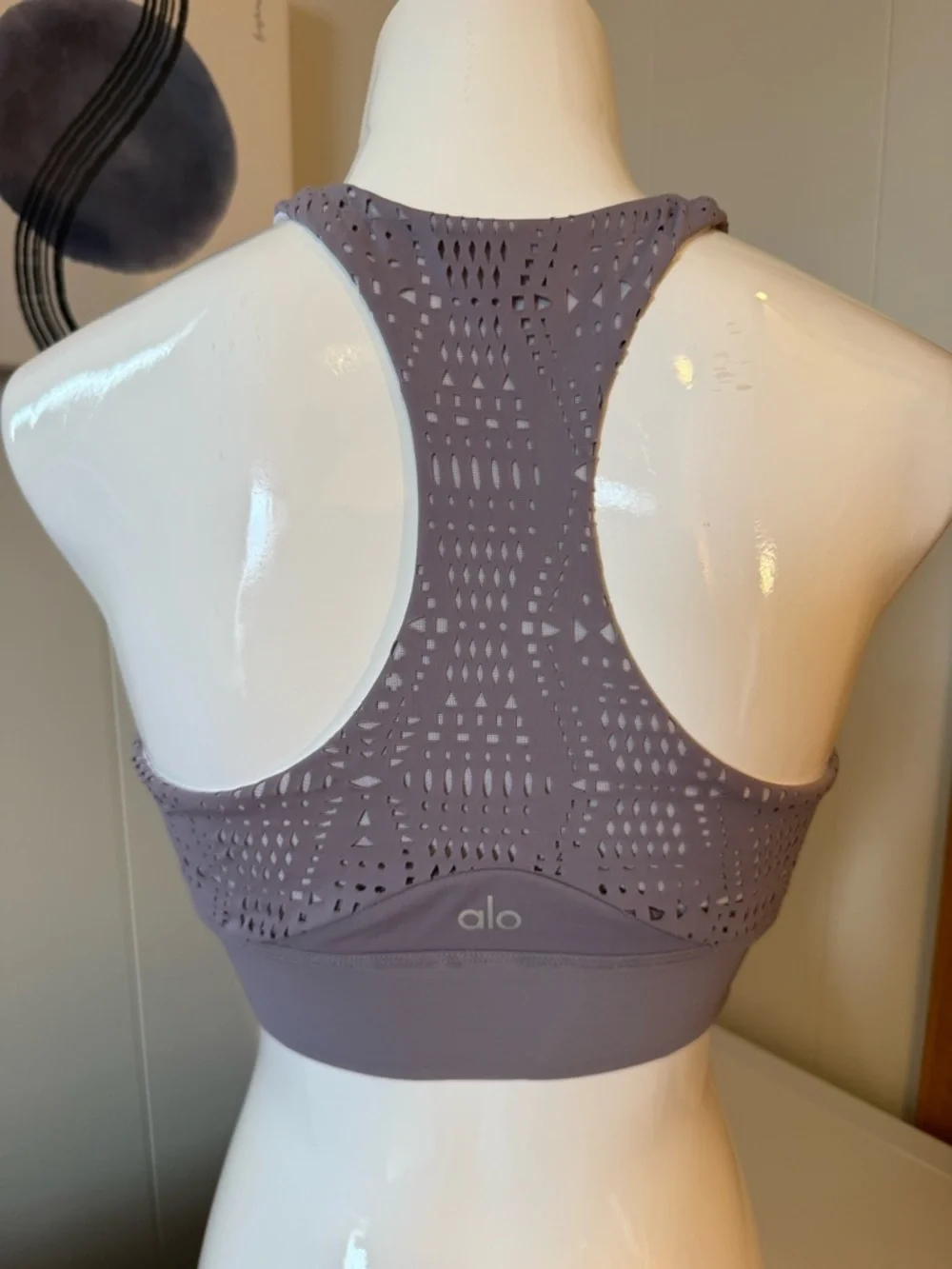 Alo Yoga Laser Cut Sports Bra — Size Small — Lavender Grey — Medium Support - Picture 2 of 4